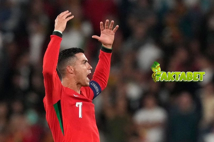 Selebrasi Cristiano Ronaldo dalam laga UEFA Nations League antara Portugal vs Skotlandia, Senin (9/9/2024). (c) AP Photo/Armando Franca