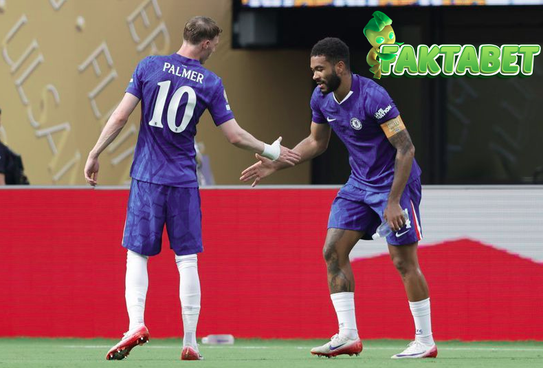 Selebrasi Cole Palmer dan Reece James pada laga Piala Dunia Antarklub 2025 (c) AP Photo/Nell Redmond